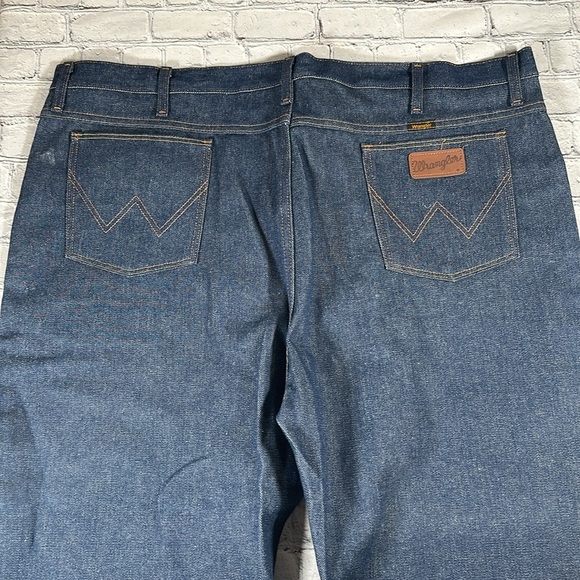 Wrangler Cowboy Cut Boot Jean Rigid - Regular Classic Fit straight 46x30 945NAV - Picture 6 of 16